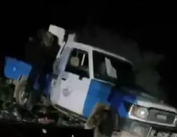القبض على قائد نقطة وعدد من أفراده في أبين بعد ابتزاز وتهديد سائق مصري (فيديو)